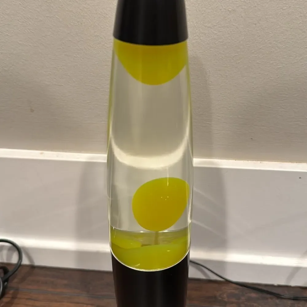 lava lamp vtg black